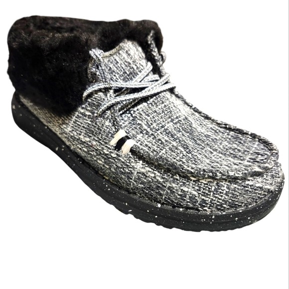 Hey Dude Shoes - Hey Dude Britt Boho cookies & cream faux fur boot loafers fold youth 4 ladies 5
